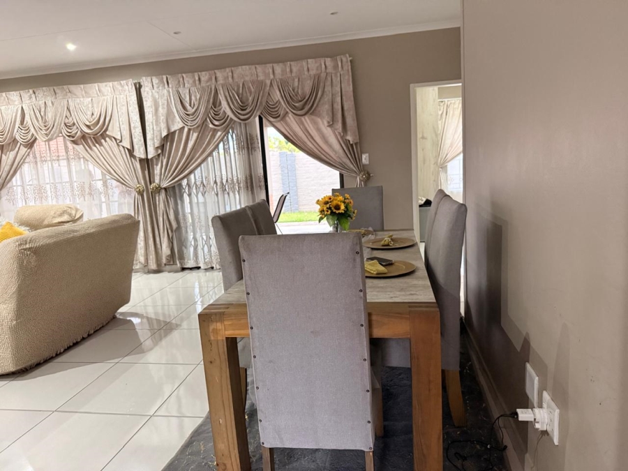 3 Bedroom Property for Sale in Waterkloof East North West